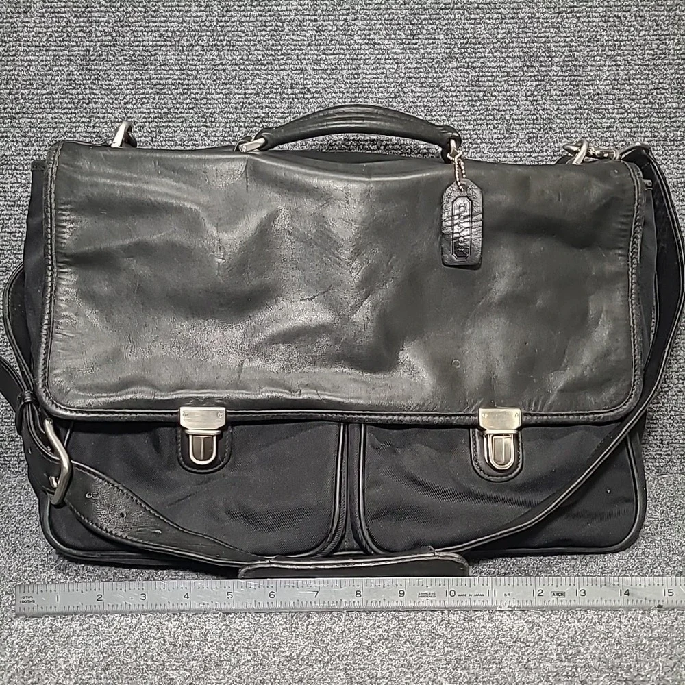 Coach vtg black